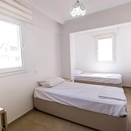 House Near Beach In Fethiye Appartement *